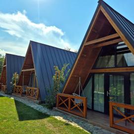 Cabanele Avoca, hôtel à Avrig