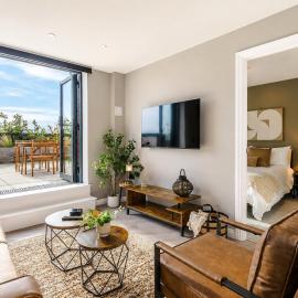 City Penthouse - Roof Terrace & Free Parking, Hotel in Beeston Hill