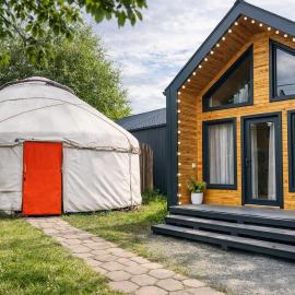 Arista Yurt Camp，卡拉科爾的飯店