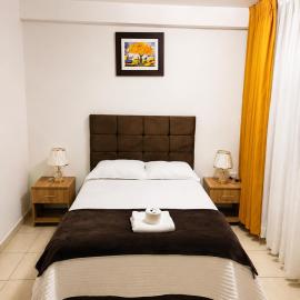 Casa del Valle Park Hotel، فندق في أنداهوايلاس