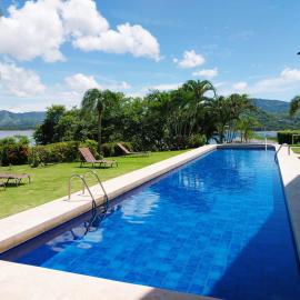 Punta Plata 521 - Flamingo Center, 2 BR condo with beautiful bay views