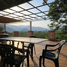Holiday House Taormina, hotel in Trappitello