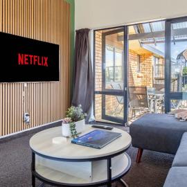 Tranquil River Views, proximity & Games Room
