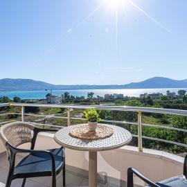Radhima Res 20 - Studio Apt, Sea View, Kitchen