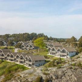 5 star holiday home in UDDEVALLA, hotel din Uddevalla