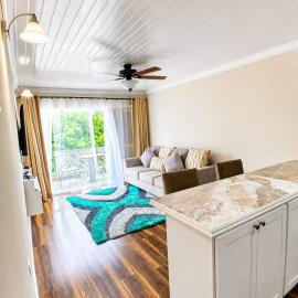 203 Batts Rock Beach Condos, hotel em Saint Michael