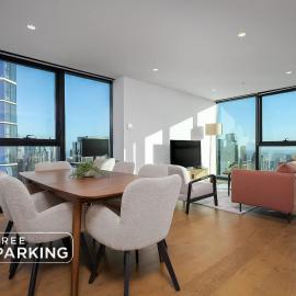 Luxe 3BR Skyline Sunset Residence Level 63 - CBD Views, Parking, Pool, Sauna, Gym