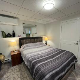 Cozy Private Studio - Quiet & Central, hotell i Halifax