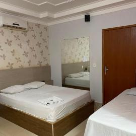 Hotel Via 050, hotell sihtkohas Catalão
