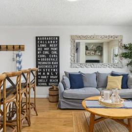Beautiful 2 Bed Apt Walk 5mins Beach 3mins Village, hotel in Freshwater