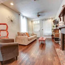 1 Huge Bedroom Steps into the French Quarter New Orleans、ニューオーリンズのホテル