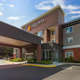 La Quinta Inn & Suites by Wyndam Knoxville West, hotel i Knoxville