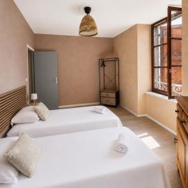 Bright apartment, View of Cathédrale Saint-Flour