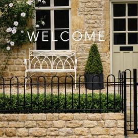 White Hart Cottage, hotel in Freshford