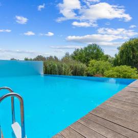 Danube Delta Villa with Pool, BBQ & Free Private Parking