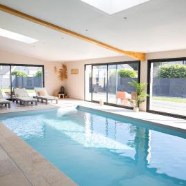 Domaine du lion rouge Piscine et Spa, hotel in Coucy-le-Château-Auffrique