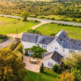 Beautiful Country House with Forest View & Garden