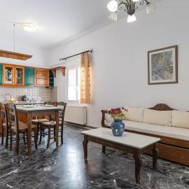 4 Min Walk To Beach Apartment