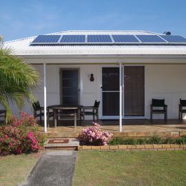 Fleur Cottage, 7 Willow Street, hotel in Crescent Head