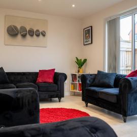 3-bed House - Sleeps 6 - Free Parking - Garden