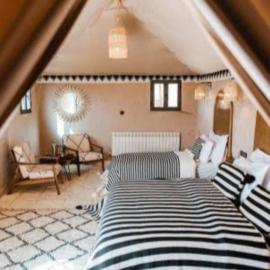 Merzouga please Luxury camp