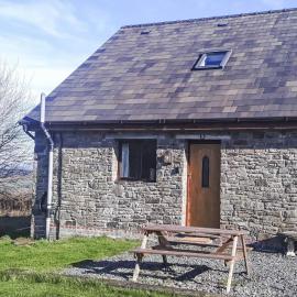 Holiday Home Haus in Crickadarn mit Parkplatz und Bergblick by Interhome, hotel a Crickadarn
