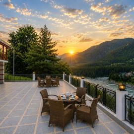The Four Season Hotel & Resort, Manali - A Boutique Wellness Hotel Manali, khách sạn ở Manāli