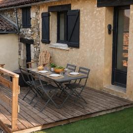 La maison de Jacoumard - jacuzzi privé - Clim - Cour, מלון בדום