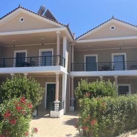Niso Villas, готель у місті Yírion