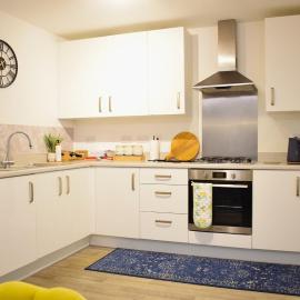 Warm & Cosy Double Room with Dedicated Bathroom โรงแรมในFallings Park
