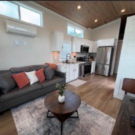 Magnolia Modern Tiny Home, hotell sihtkohas Vicksburg