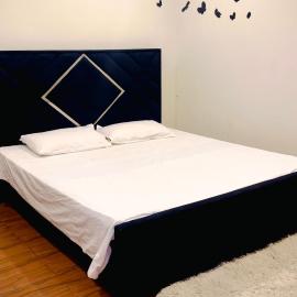 Flat in wah cantt, hotel a Dhok Mochiān