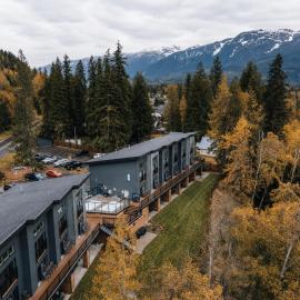 Basecamp Resorts Revelstoke, hotel em Revelstoke