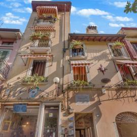 The Tower Of The Old King, hotel in Desenzano del Garda
