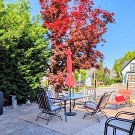 Patio Beach Retreat Walk to Lake Chelan