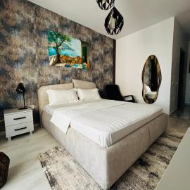 BYA Forest View Studio with Balcony