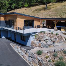 Chalet prestige climatisé avec sauna et Jacuzzi, хотел в Fréland
