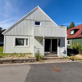 Workers Premium House With 6 Bedrooms 2 bath And Free Parking