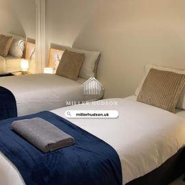 2 Bed Apartment Free Parking Close to Gatwick, hotel in Copthorne