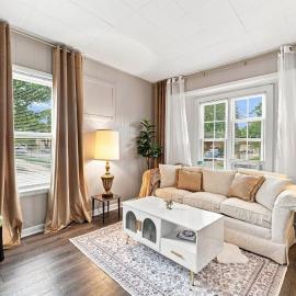 Charming One Bed with Office near Chicago