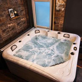 Maison cosy, Spa 5 places, cinéma, karaoké et terrasse privés, hótel í Glos-sur-Lisieux