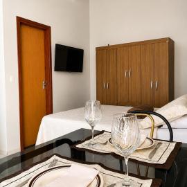Studio Completo Ar-Condicionado Centro，Ituiutaba的飯店