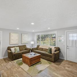 #StayInMyDistrict NorthBend Duplex, hotel i North Bend
