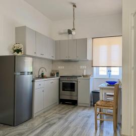 Paros Harmony، فندق في Kalami