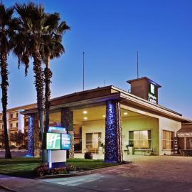 Holiday Inn Express Corning by IHG, khách sạn ở Corning