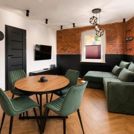 Biały Królik - Apartament w Górach Sowich, hotel v mestu Jugów