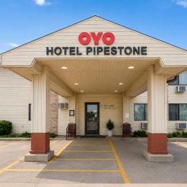 OYO Hotel Pipestone MN, Canterbury Park, hotel i Pipestone
