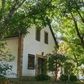 Szendergő - Apartman Hajós pincefalu, hotel in Hajós