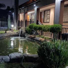 Host hub guest house Glen marais