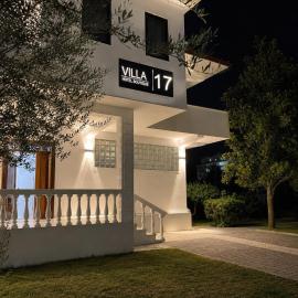 Villa 17 Boutique Hotel, hotel din Berat